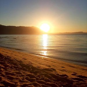 Pe Na Areia, Casa Na Praia De Frente Para O Mar